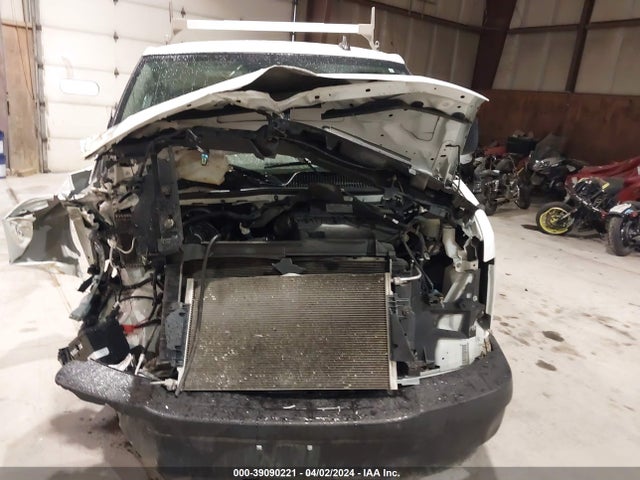 Chevrolet Express 2500 Work Van 2018 1GCWGAFP3J1172356 Image 12