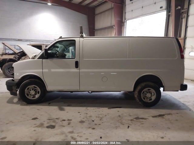 Chevrolet Express 2500 Work Van 2018 1GCWGAFP3J1172356 Image 14