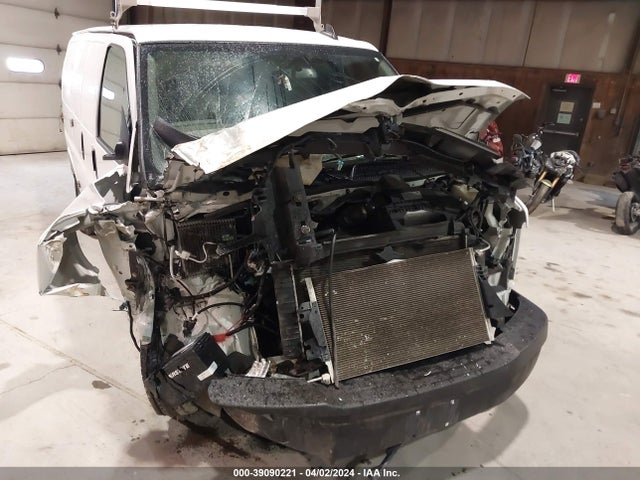 Chevrolet Express 2500 Work Van 2018 1GCWGAFP3J1172356 Image 6