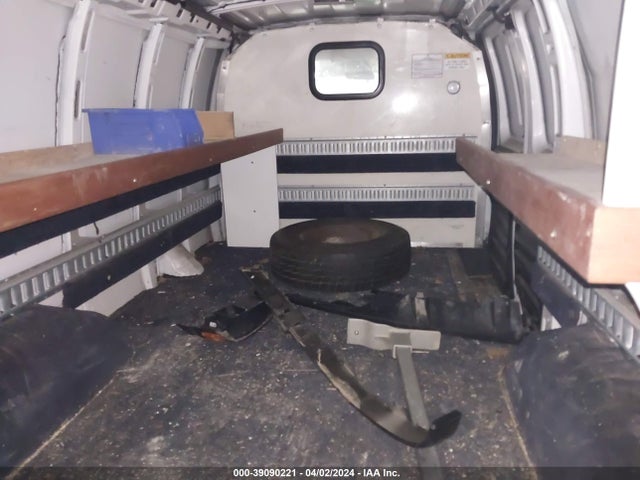 Chevrolet Express 2500 Work Van 2018 1GCWGAFP3J1172356 Image 8