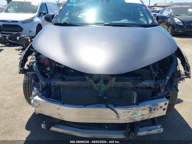 Toyota C-HR XLE 2018 JTNKHMBX0J1009355 Image 13