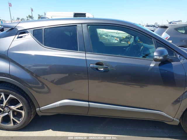 Toyota C-HR XLE 2018 JTNKHMBX0J1009355 Image 14