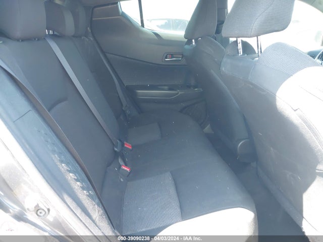 Toyota C-HR XLE 2018 JTNKHMBX0J1009355 Image 8
