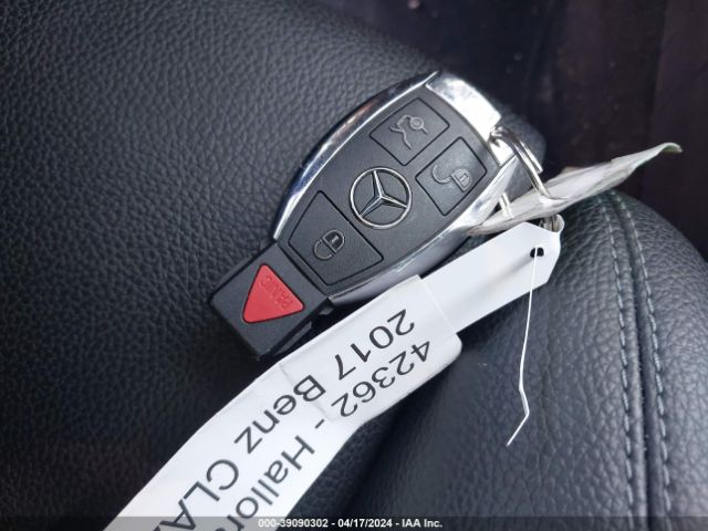 WDDSJ4GB4HN469472 Mercedes-Benz CLA 250 4MATIC