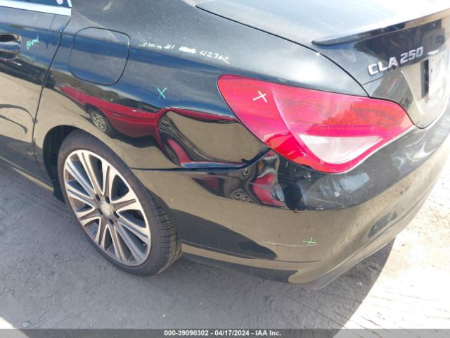 WDDSJ4GB4HN469472 Mercedes-Benz CLA 250 4MATIC