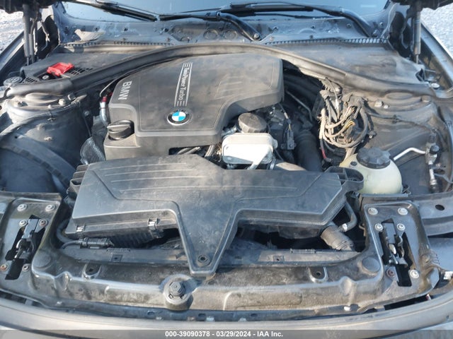 2013 Bmw 328i Xdrive მანქანა იყიდება აუქციონზე, vin: WBA3B5C59DJ599182, აუქციონის ნომერი: 39090378