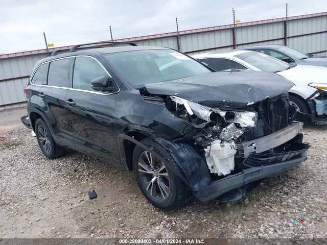Toyota Highlander Le 2017 5TDZARFH6HS025323 Image 1