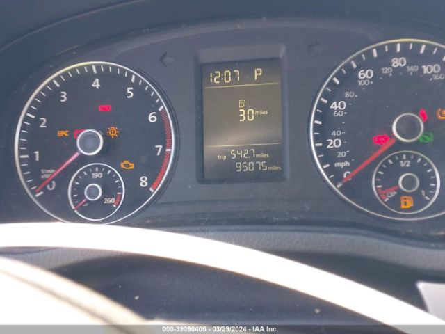 1VWAT7A37FC053084 Volkswagen Passat 1.8t S