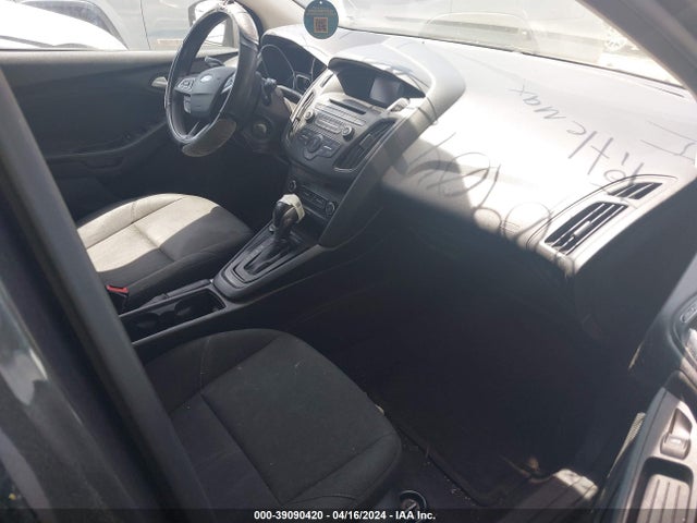 Ford FOCUS SE 2016 1FADP3K29GL323636 Image 5