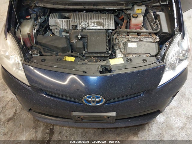 Toyota Prius Three 2014 JTDKN3DU2E0367790 Image 10