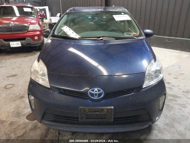 Toyota Prius Three 2014 JTDKN3DU2E0367790 Image 6