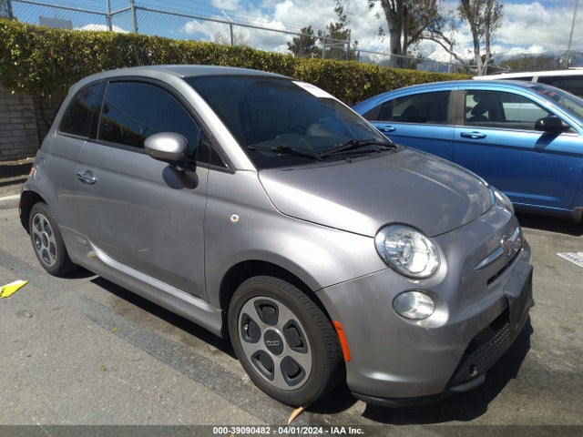 2016 FIAT 500E 3C3CFFGE7GT221970 Photo 0