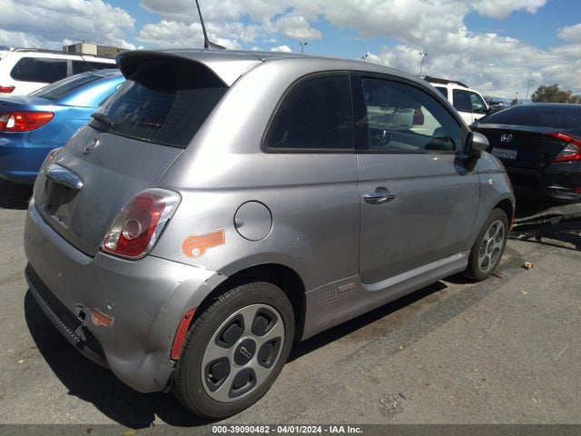 2016 FIAT 500E 3C3CFFGE7GT221970 Photo 3