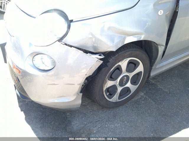 2016 FIAT 500E 3C3CFFGE7GT221970 Photo 5