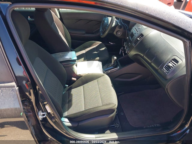 Продажа на аукционе авто 2017 Kia Forte Lx, vin: 3KPFK4A72HE124345, номер лота: 39090506