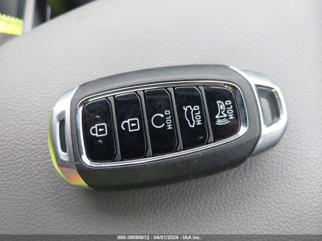 5NPLM4AG1PH092835 Hyundai ELANTRA SEL