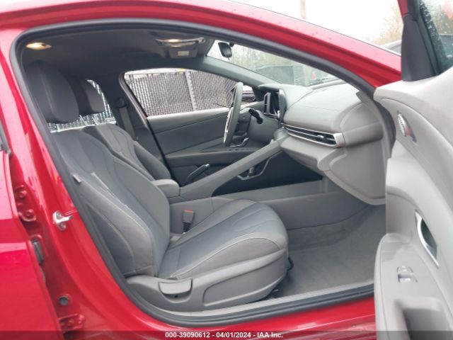 5NPLM4AG1PH092835 Hyundai ELANTRA SEL