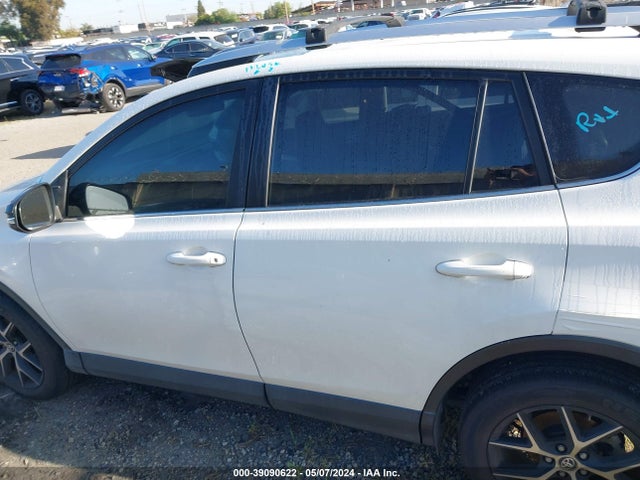 Toyota RAV4 SE 2016 JTMNFREV9GJ063759 Image 15