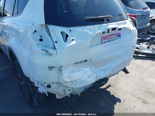 Toyota RAV4 SE 2016 JTMNFREV9GJ063759 Image 18