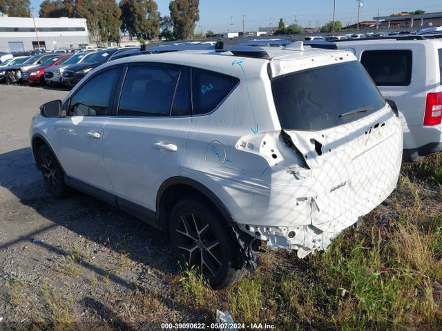 Toyota RAV4 SE 2016 JTMNFREV9GJ063759 Image 3