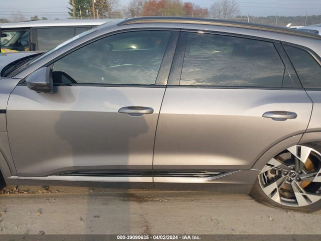 WA1AAAGE2MB009943 Audi E-tron Premium Quattro