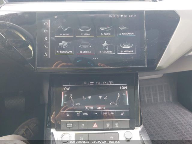 WA1AAAGE2MB009943 Audi E-tron Premium Quattro
