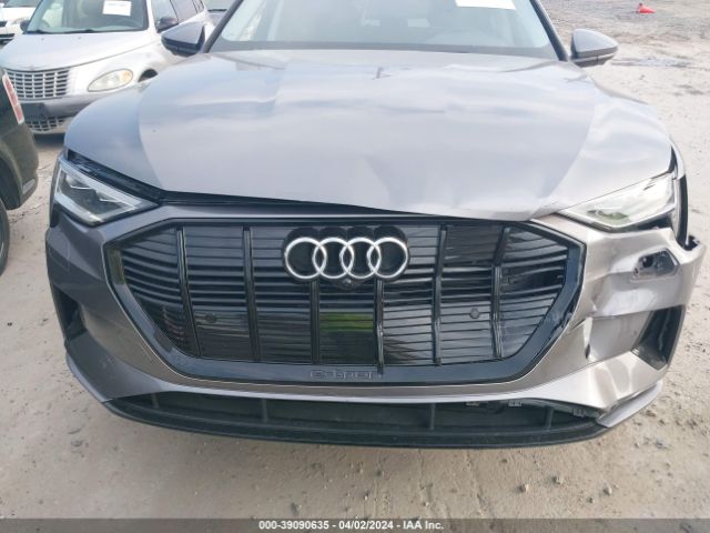 WA1AAAGE2MB009943 Audi E-tron Premium Quattro