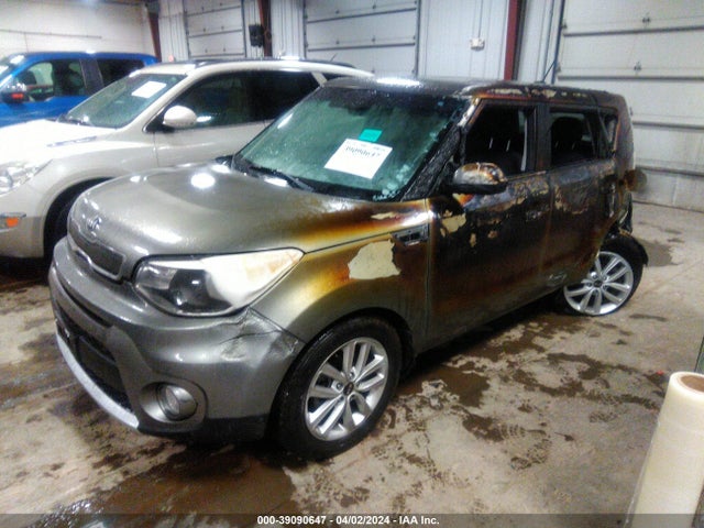 KIA SOUL + 2018 KNDJP3A57J7604326 Image 2