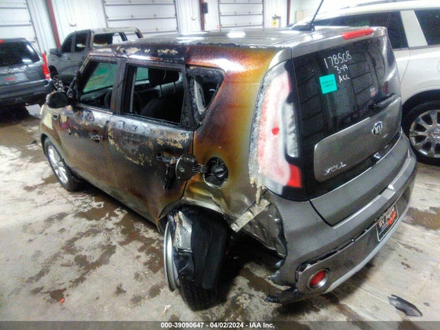 KIA SOUL + 2018 KNDJP3A57J7604326 Image 3