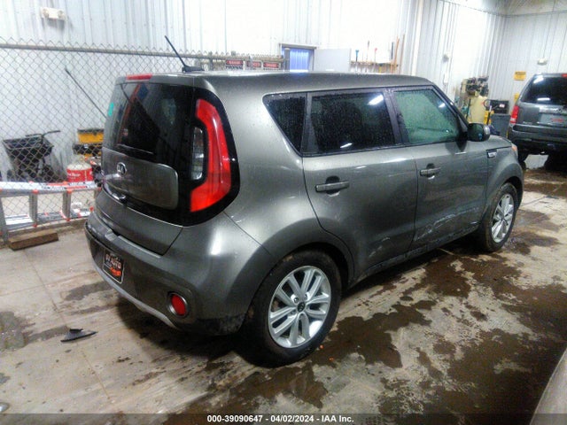 KIA SOUL + 2018 KNDJP3A57J7604326 Image 4