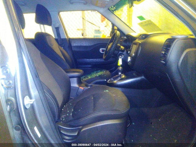 KIA SOUL + 2018 KNDJP3A57J7604326 Image 5
