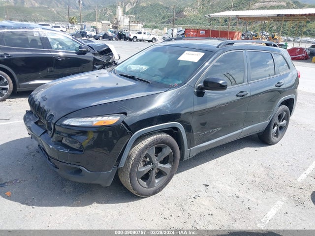 1C4PJLCB8JD620387 Jeep Cherokee Latitude Fwd