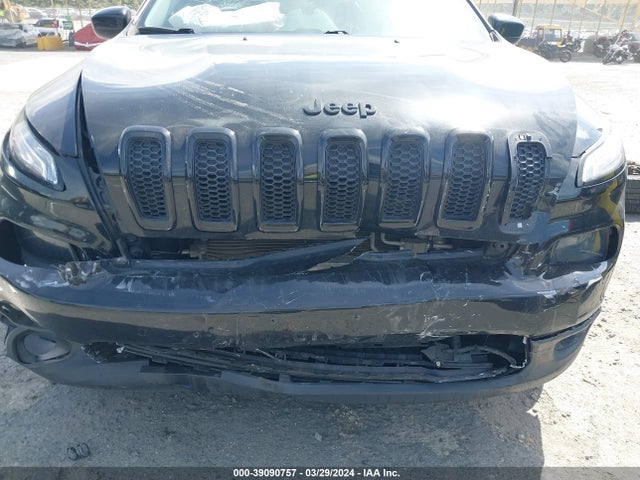 1C4PJLCB8JD620387 Jeep Cherokee Latitude Fwd