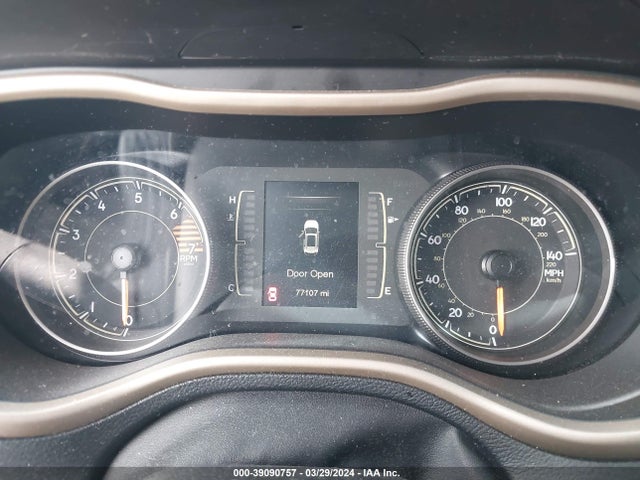 1C4PJLCB8JD620387 Jeep Cherokee Latitude Fwd