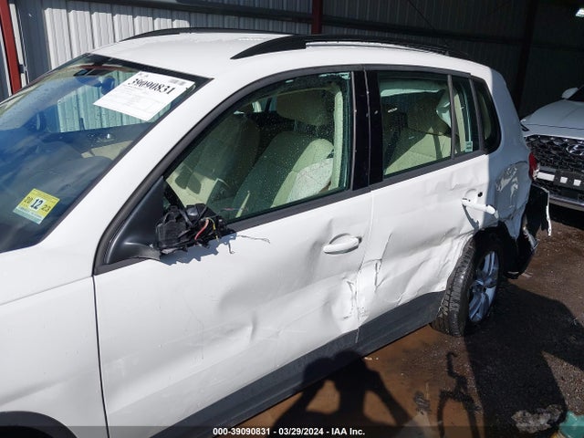 WVGBV7AX7HK001494 Volkswagen Tiguan 2.0t S