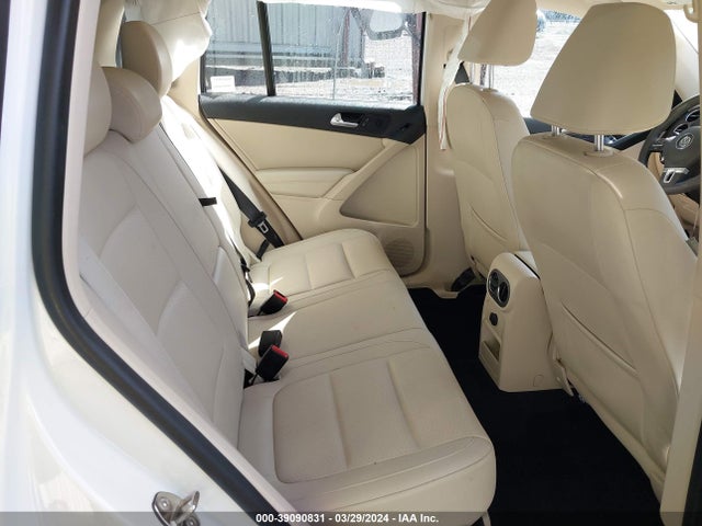 WVGBV7AX7HK001494 Volkswagen Tiguan 2.0t S