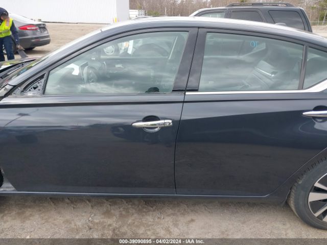 1N4BL4DV0KC245563 Nissan Altima 2.5 Sv