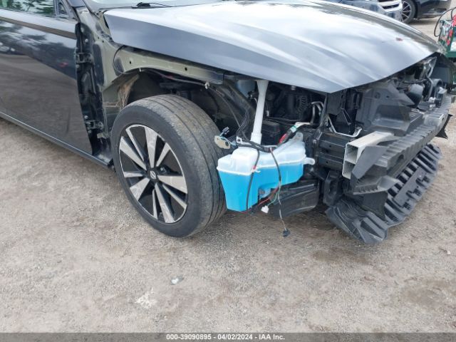 1N4BL4DV0KC245563 Nissan Altima 2.5 Sv