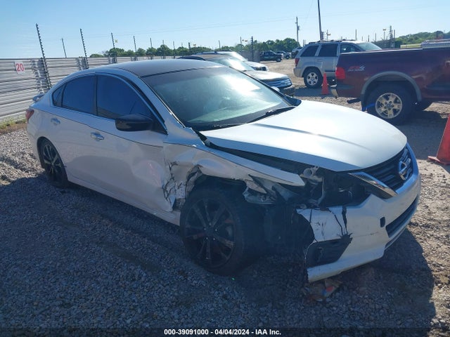 Nissan Altima 2.5 Sr 2017 1N4AL3AP7HC271453 головне зображення