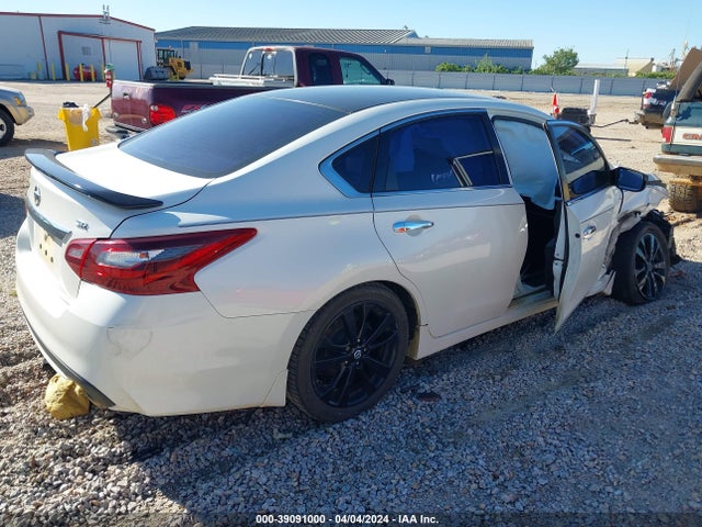 Nissan Altima 2.5 Sr 2017 1N4AL3AP7HC271453 Image 4