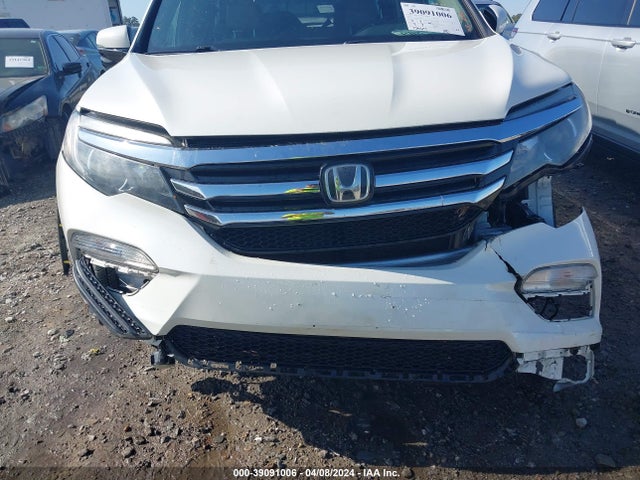 Honda Pilot Touring 2017 5FNYF6H91HB049695 Image 18