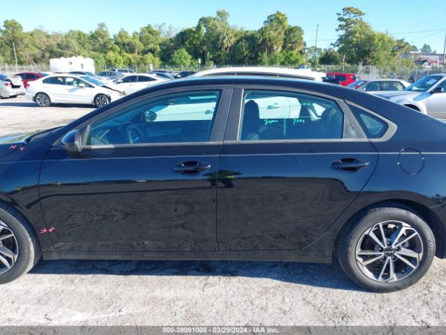 3KPF24AD7NE457108 KIA Forte Lxs