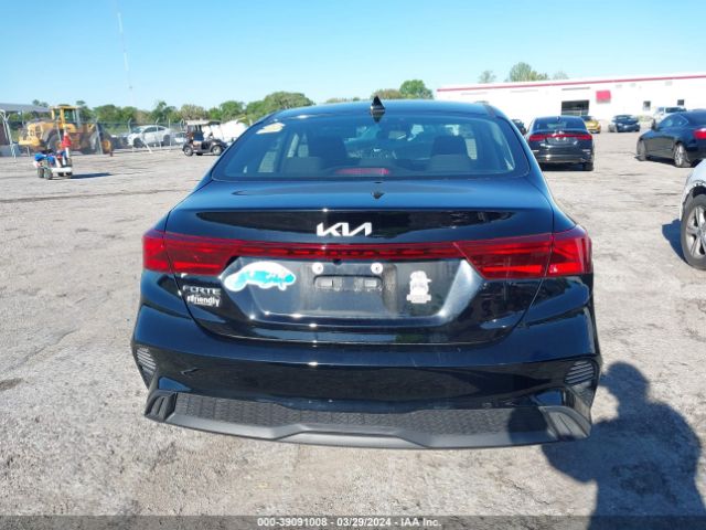 3KPF24AD7NE457108 KIA Forte Lxs