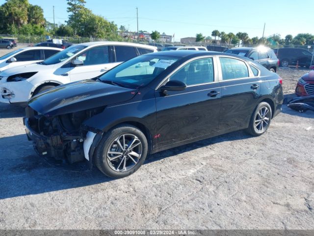 3KPF24AD7NE457108 KIA Forte Lxs
