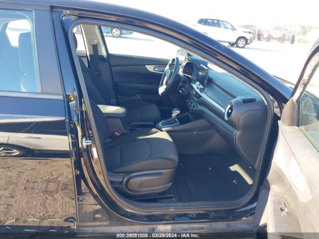 3KPF24AD7NE457108 KIA Forte Lxs