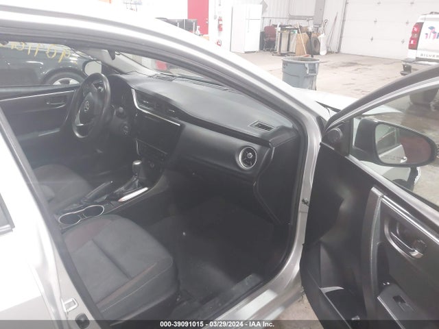 Toyota COROLLA LE 2018 5YFBURHE5JP838985 Image 5