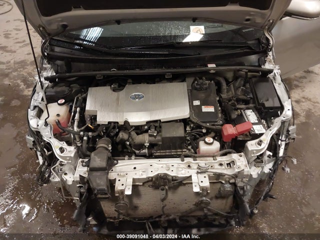 JTDKARFU2K3082464 Toyota Prius Limited