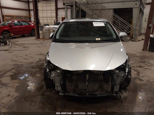 JTDKARFU2K3082464 Toyota Prius Limited