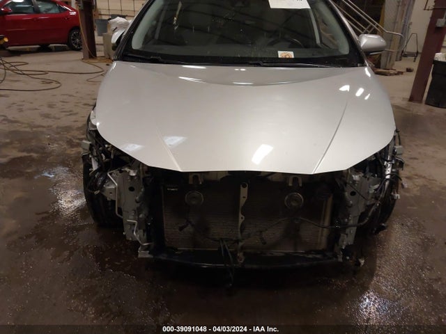 JTDKARFU2K3082464 Toyota Prius Limited