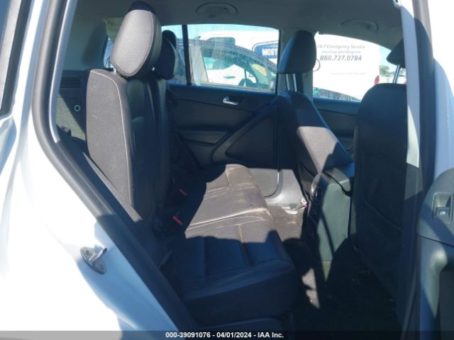 WVGAV7AX0HK038205 Volkswagen Tiguan 2.0t/2.0t S